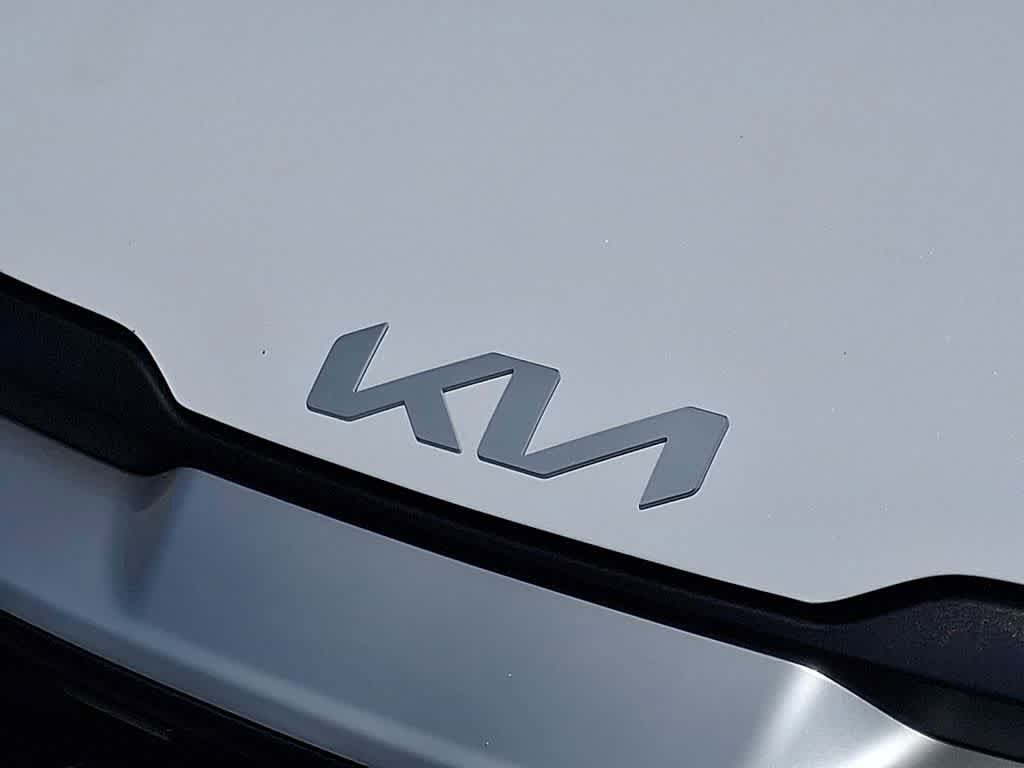 Used 2025 Kia Sportage LX image 30