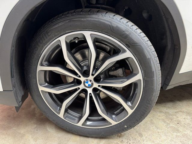 Certified 2023 BMW X4 xDrive30i w/ Premium Package image 28