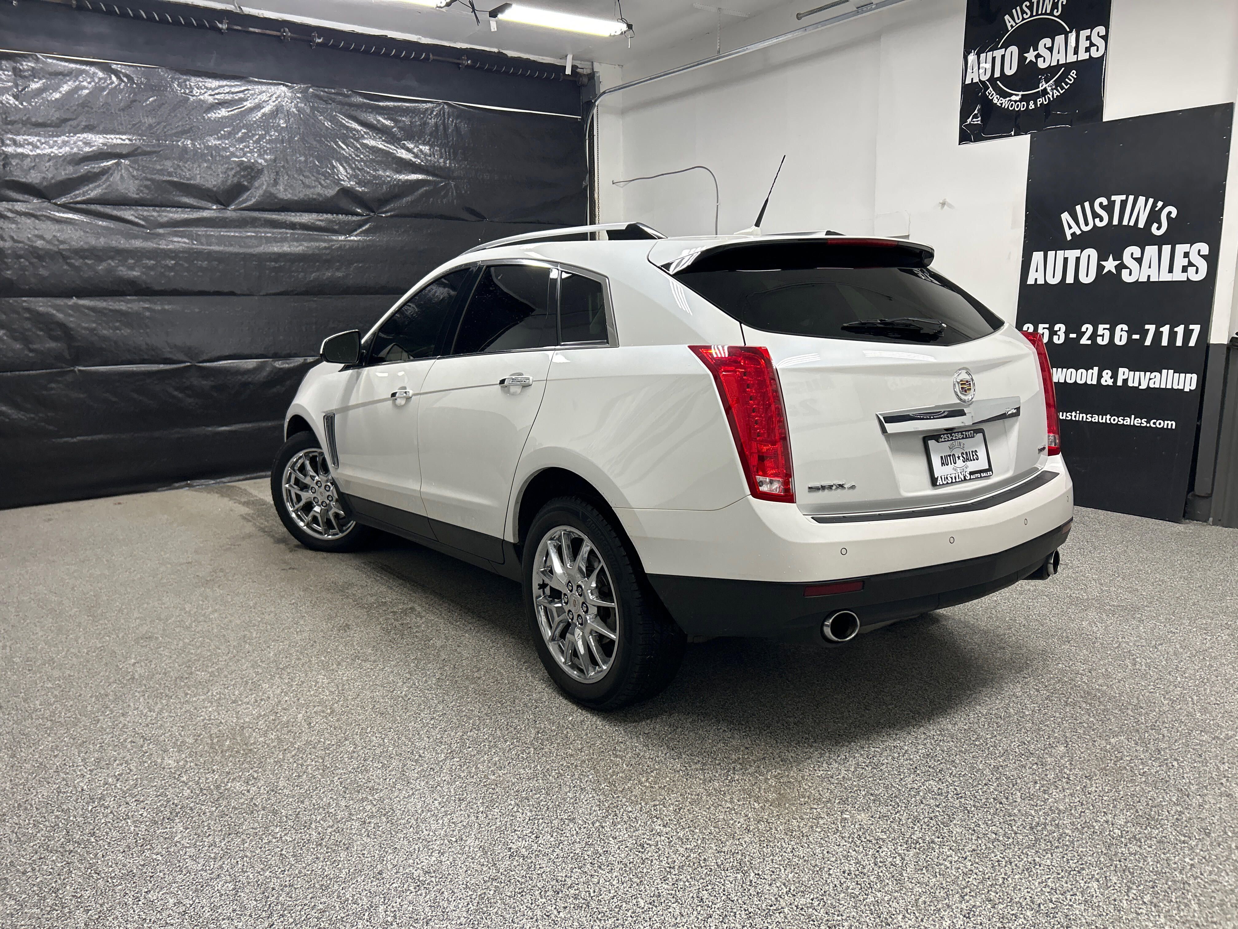 Used 2013 Cadillac SRX Premium image 4