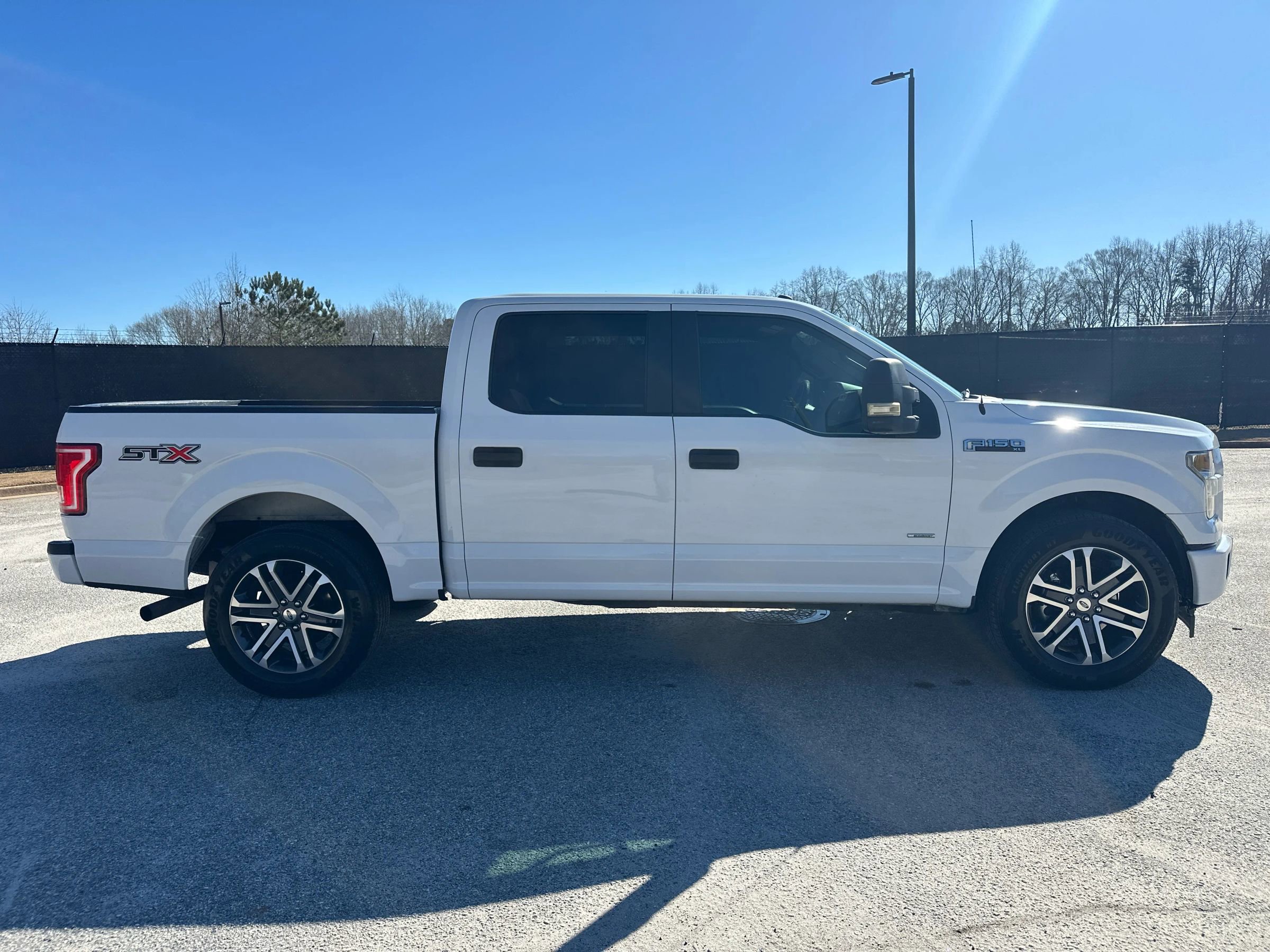 Used 2017 Ford F150 XL w/ Equipment Group 101A Mid image 6
