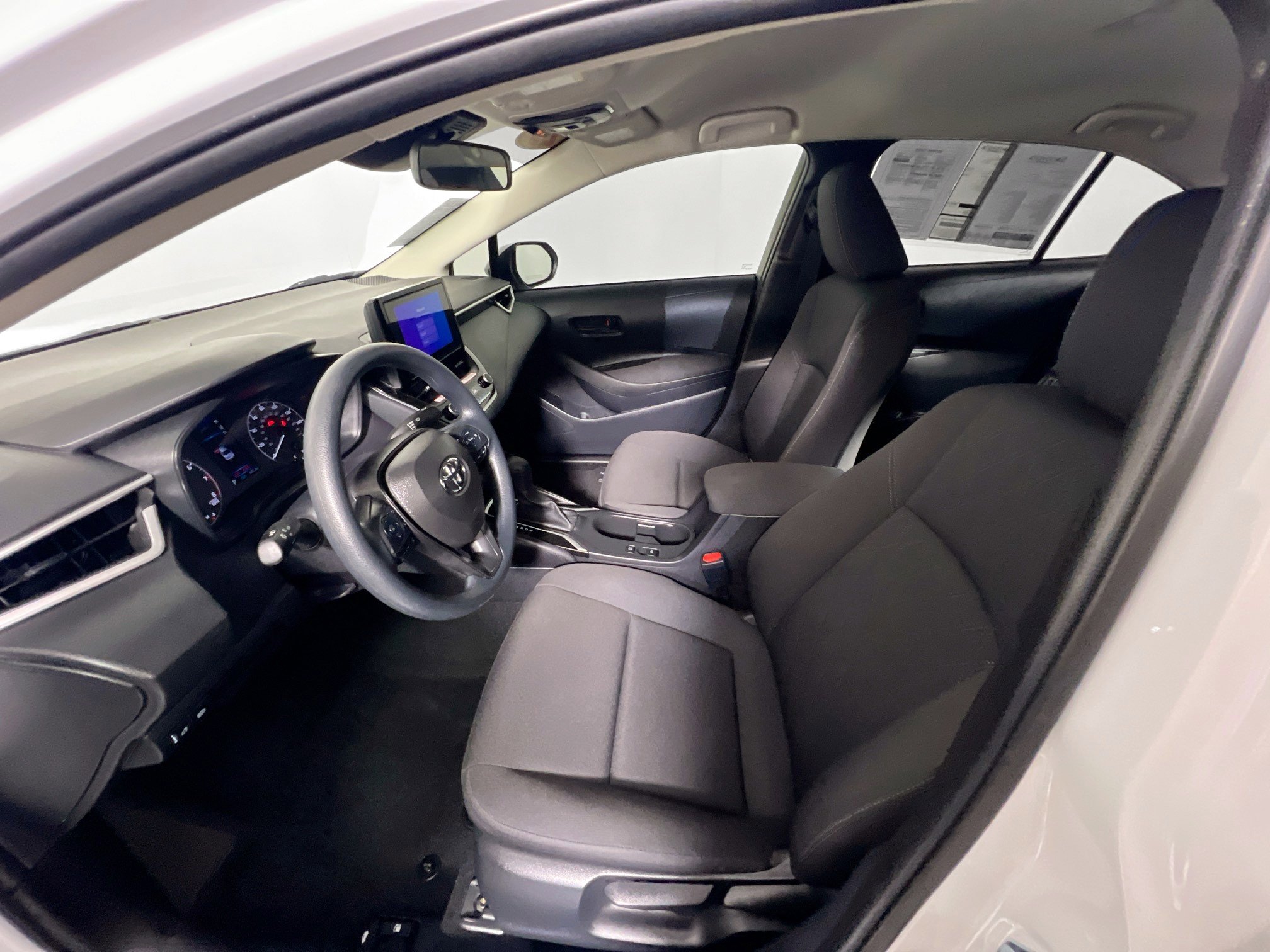 Used 2025 Toyota Corolla LE image 14