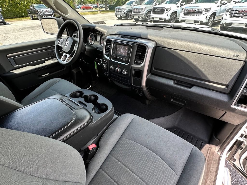 Used 2021 RAM 1500 Classic SLT AWD/4WD image 15