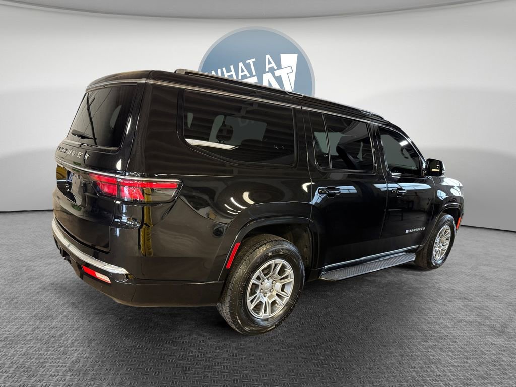 Used 2024 Jeep Wagoneer 4WD image 3
