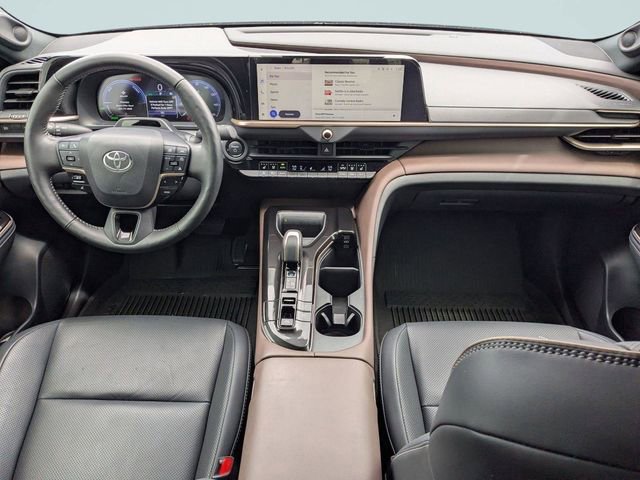Used 2024 Toyota Crown Limited w/ Advanced Technology Package image 14
