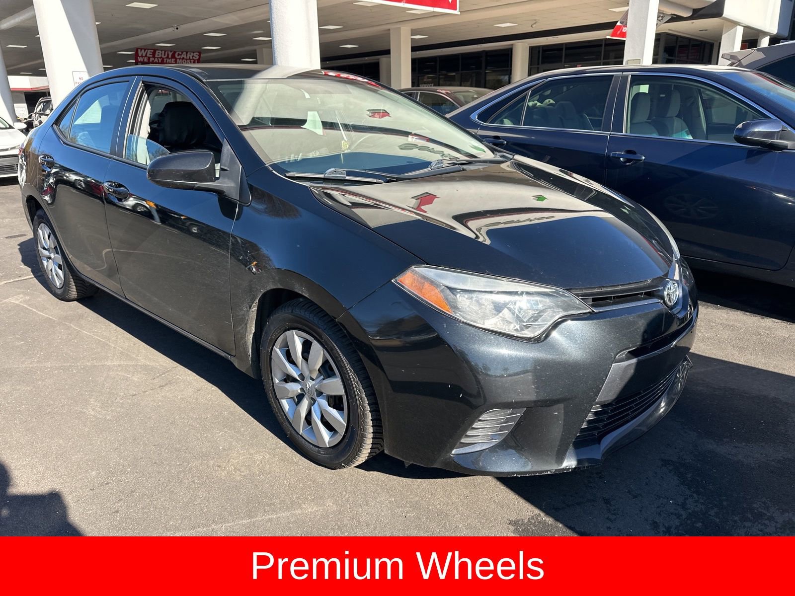 Used 2015 Toyota Corolla LE Premium image 4