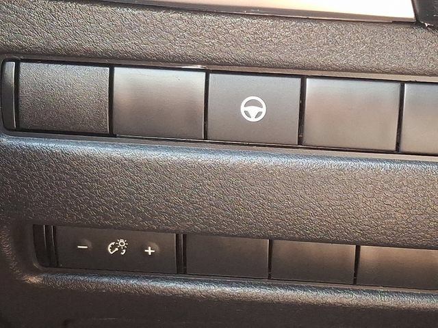Used 2021 Nissan Rogue SV FWD image 25