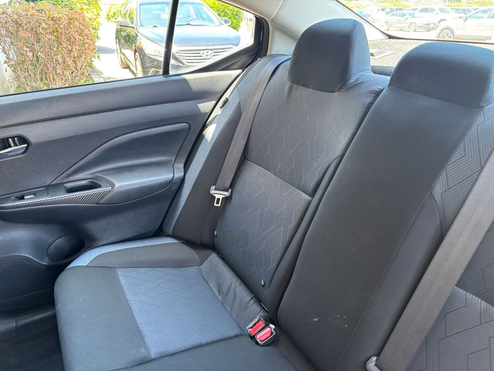 Used 2025 Nissan Versa SV FWD image 38