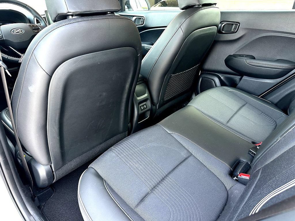 Used 2026 Hyundai Venue SEL FWD image 22