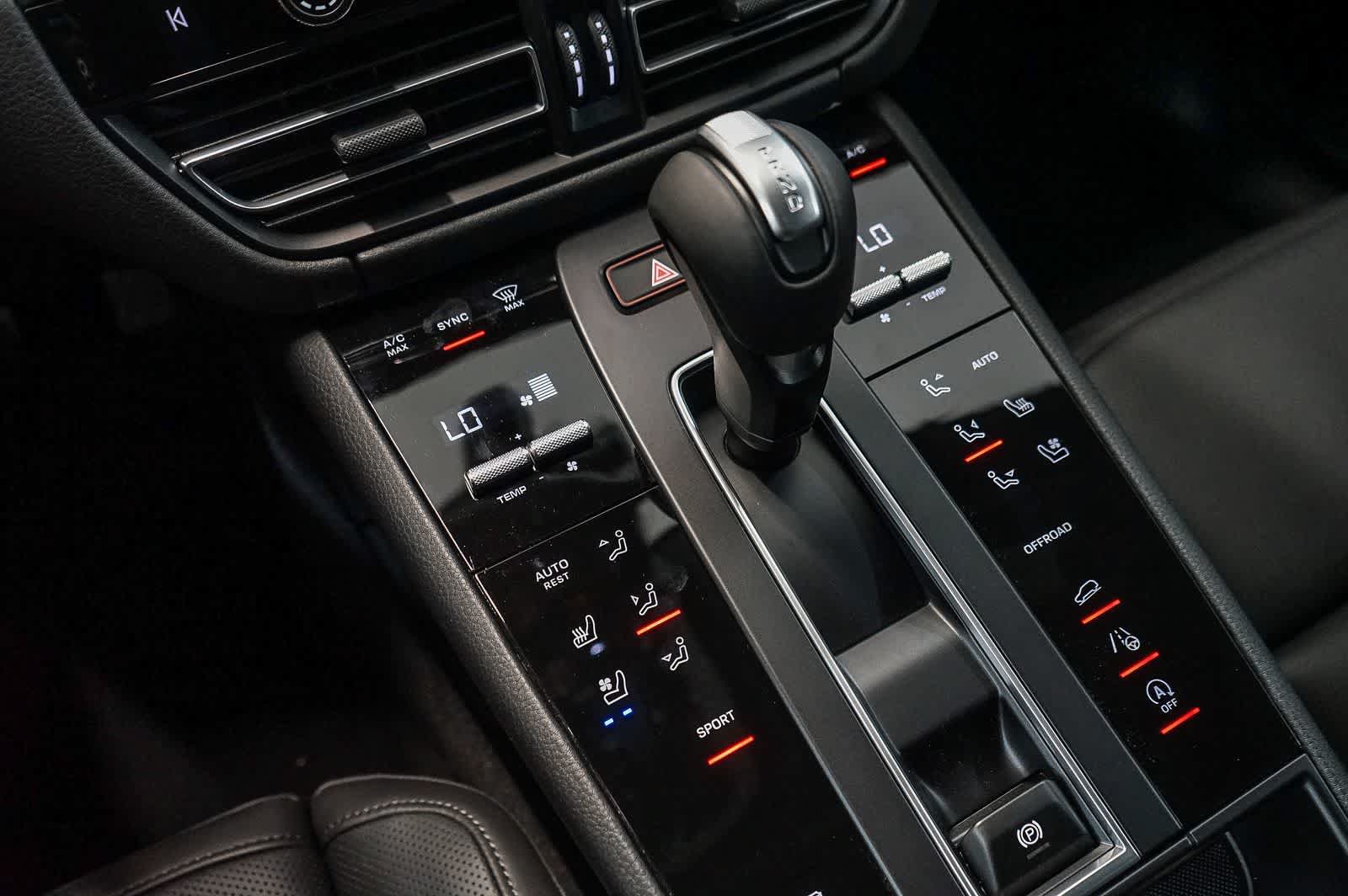 New 2026 Porsche Macan AWD/4WD image 25