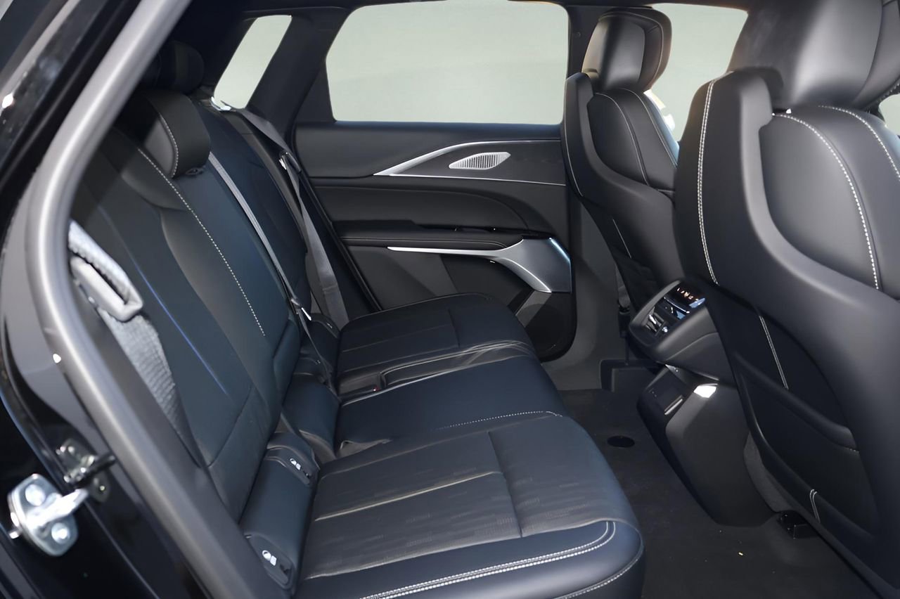 New 2026 Cadillac Lyriq V w/ Exterior Carbon Fiber Package image 18