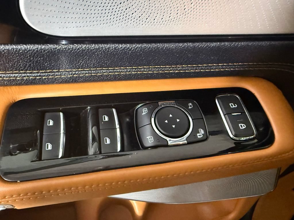 Certified 2023 Lincoln Aviator Black Label w/ Dynamic Handling Package AWD/4WD image 39