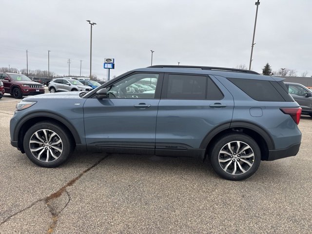 New 2026 Ford Explorer ST-Line image 8