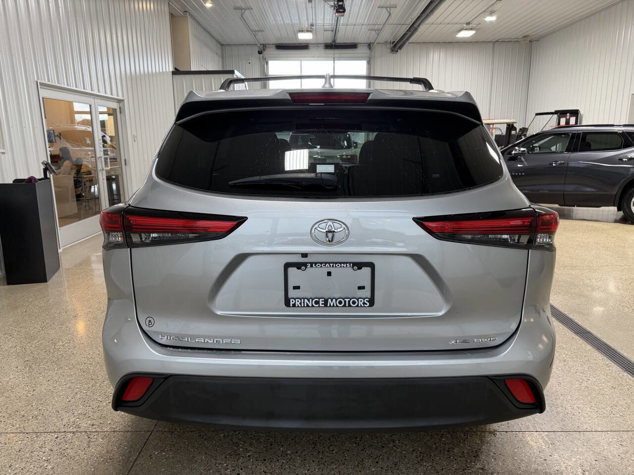 Used 2023 Toyota Highlander XLE image 36