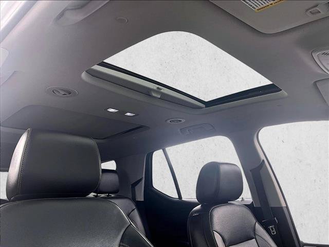 Used 2021 Chevrolet Traverse Premier w/ Redline Edition FWD image 17