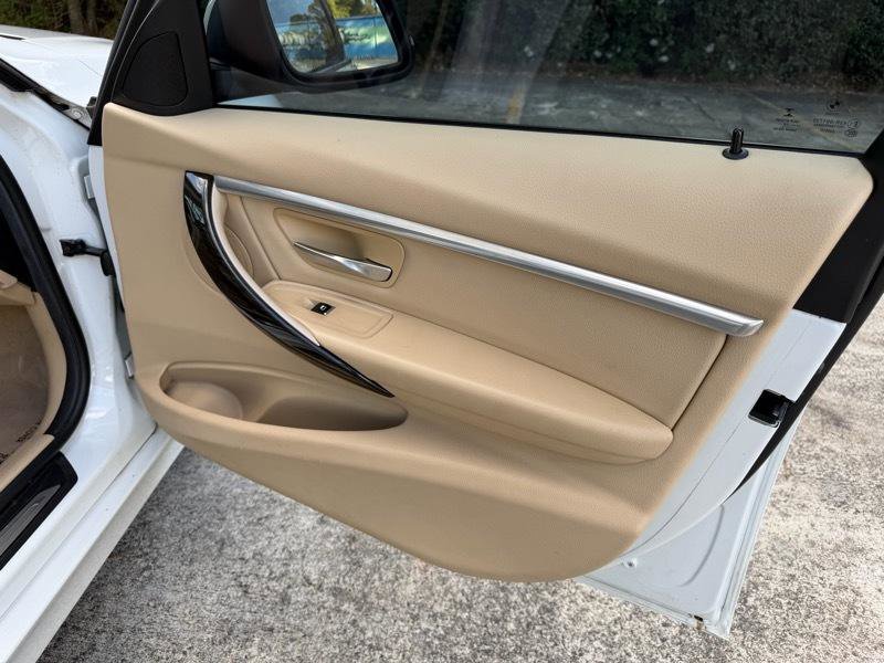 Used 2016 BMW 328i Sedan image 25