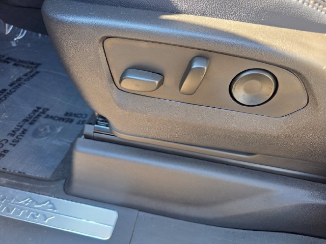 Used 2023 Chevrolet Silverado 1500 High Country w/ High Country Premium Package AWD/4WD image 26
