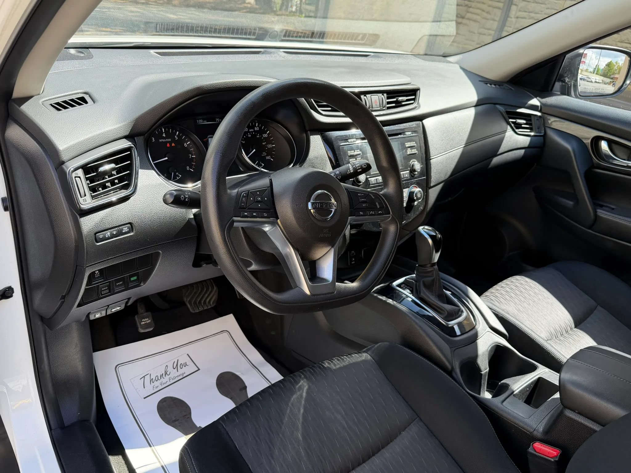 Used 2017 Nissan Rogue S AWD/4WD image 23