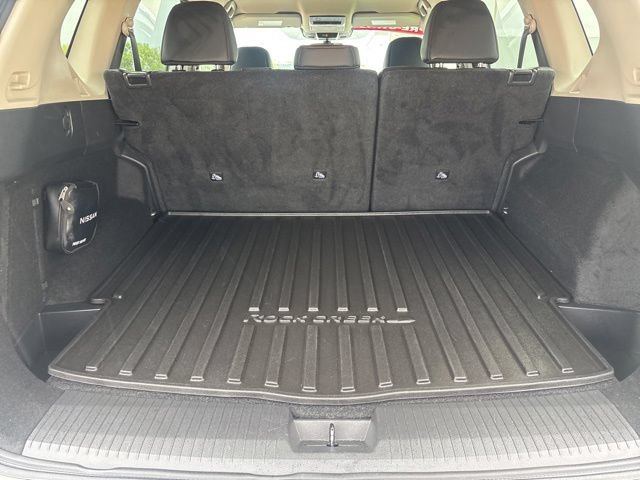 Used 2025 Nissan Rogue SV AWD/4WD image 27