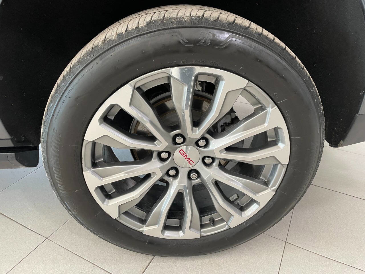 Used 2021 GMC Yukon Denali w/ Denali Premium Package image 13