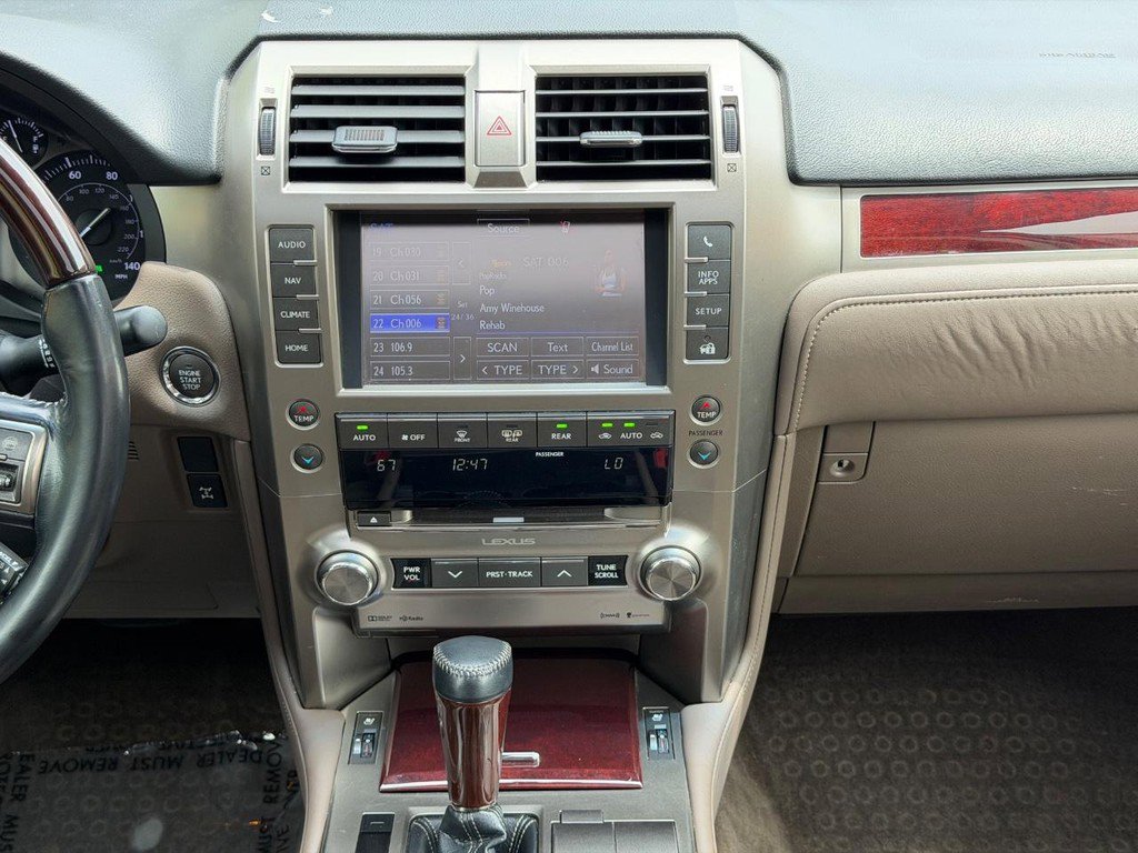 Used 2015 Lexus GX 460 w/ Premium Package AWD/4WD image 13