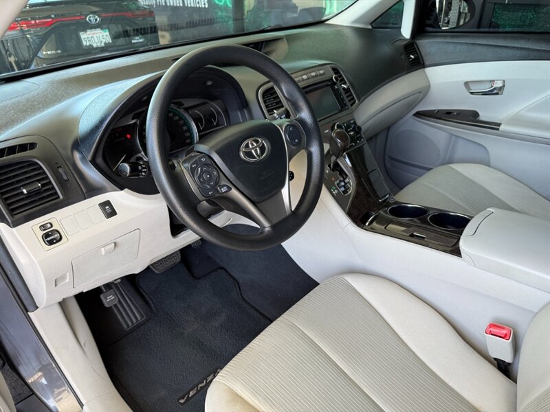 Used 2013 Toyota Venza LE FWD image 15