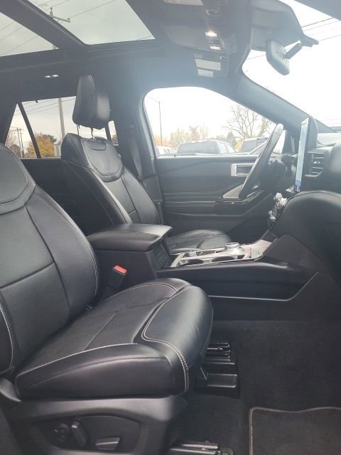Used 2021 Ford Explorer ST w/ ST Street Pack image 24