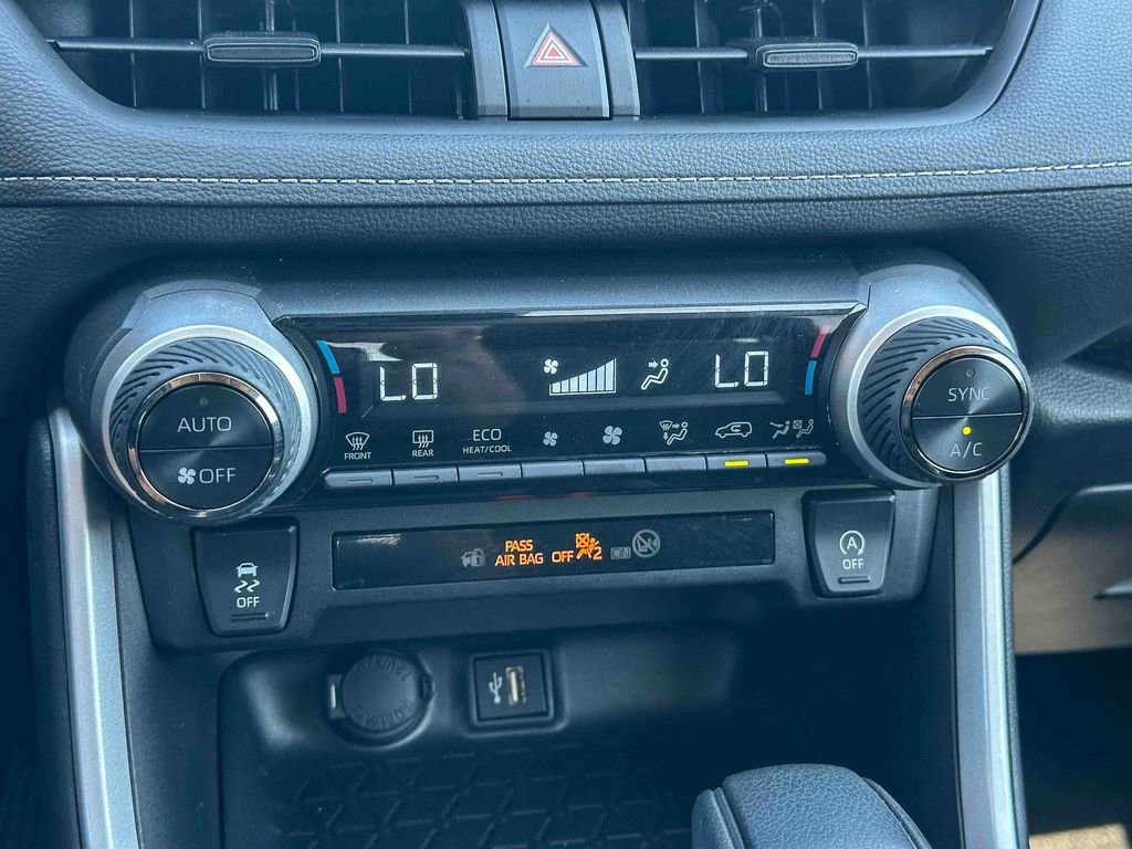 Certified 2025 Toyota RAV4 XLE image 33