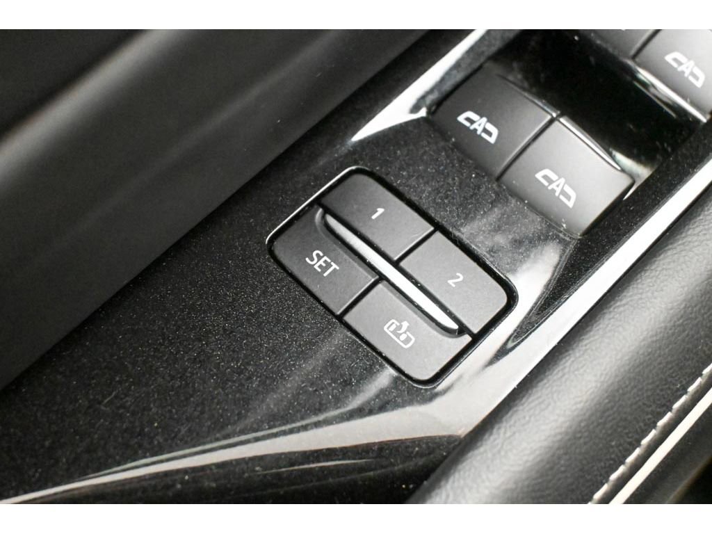 Used 2022 Cadillac Escalade Sport Platinum w/ Heavy-Duty Trailer Package image 36