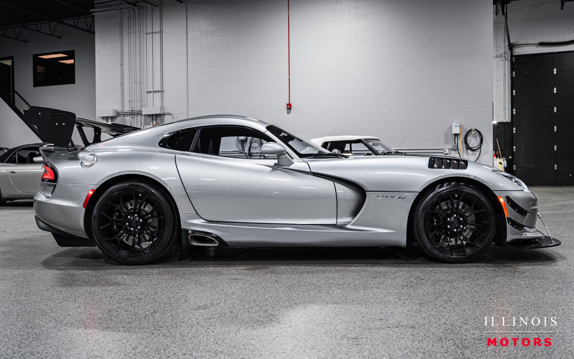 Used 2015 Dodge Viper SRT-10 image 6