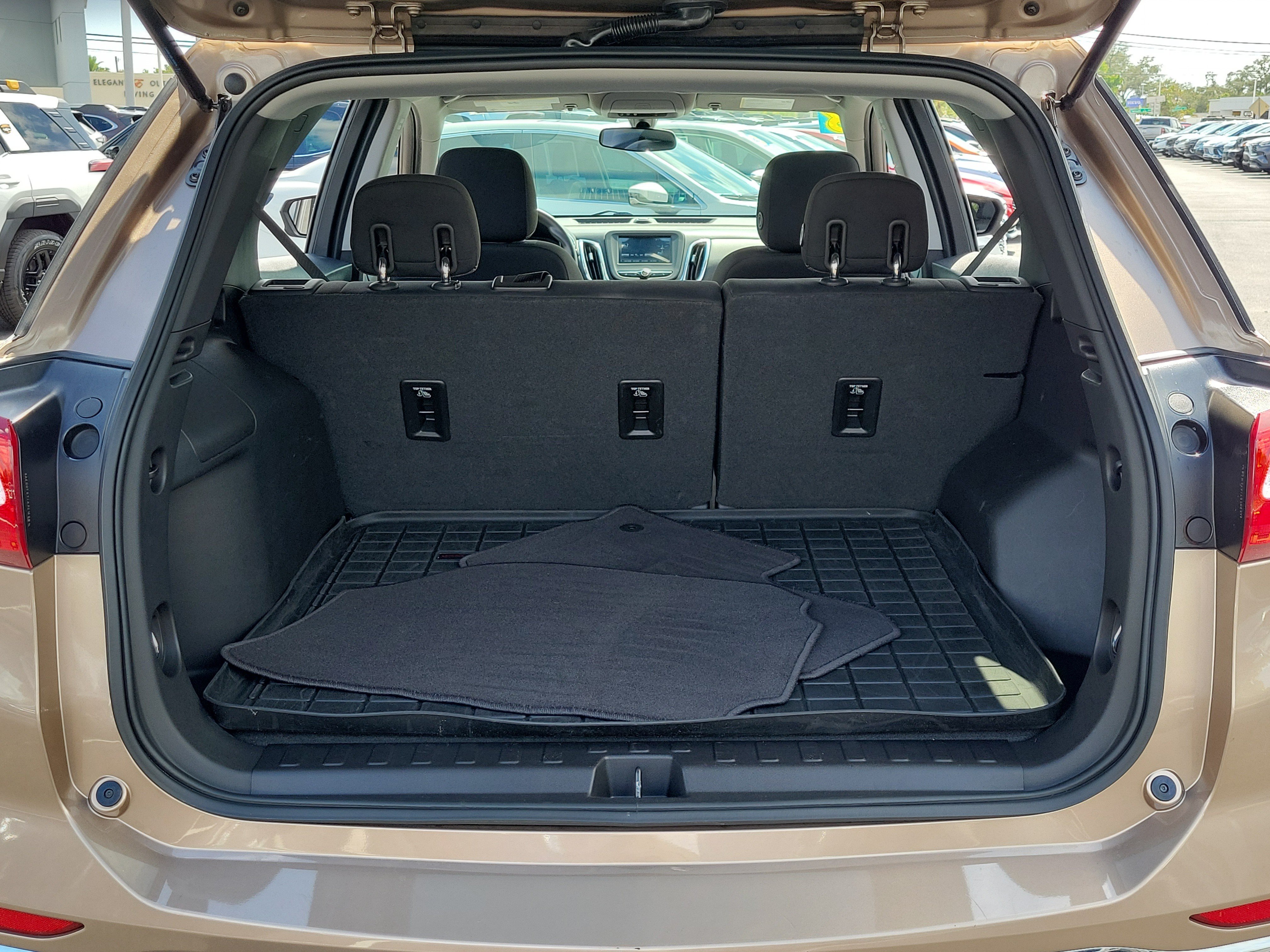 Used 2018 Chevrolet Equinox LT FWD image 12