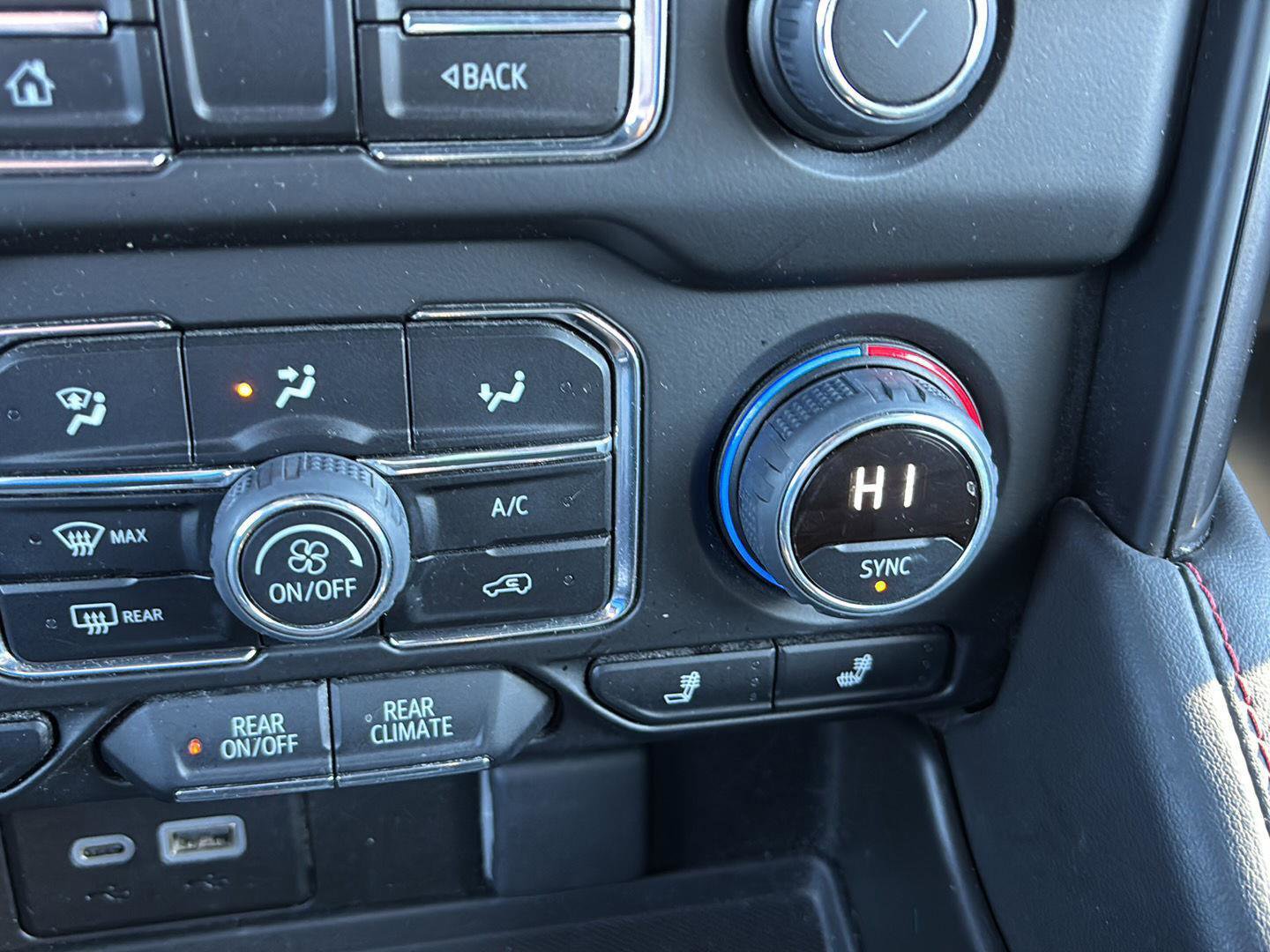 Used 2024 Chevrolet Tahoe RST w/ Luxury Package image 32