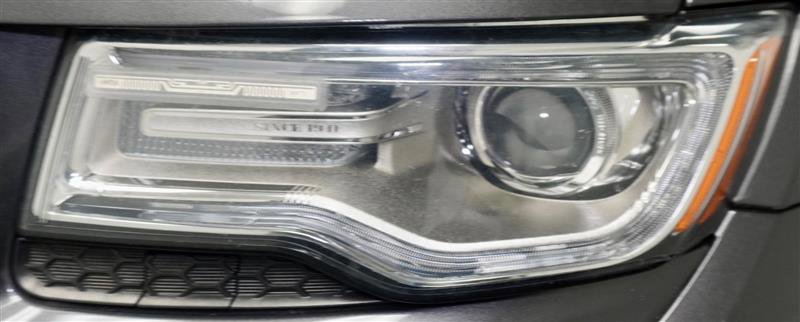 Used 2015 Jeep Grand Cherokee Limited w/ Luxury Group II image 40