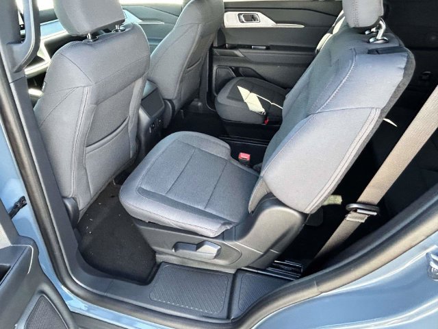 New 2027 Ford Explorer Active RWD image 14
