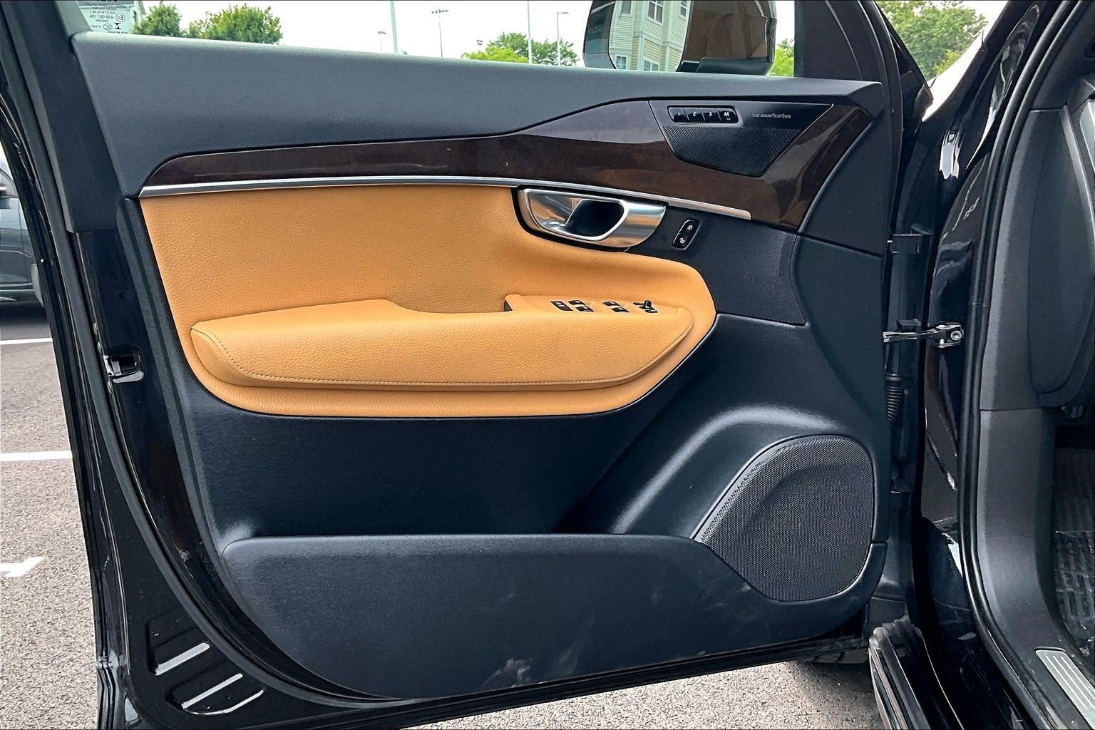 Used 2019 Volvo XC90 T6 Momentum w/ Advanced Package AWD/4WD image 21
