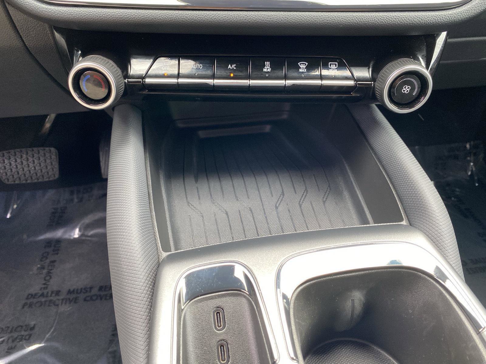 Used 2024 Chevrolet Equinox EV RS image 21