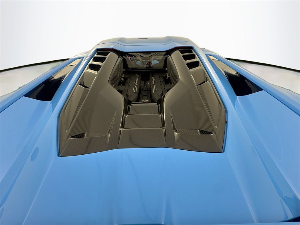 Used 2024 Lamborghini Revuelto image 23