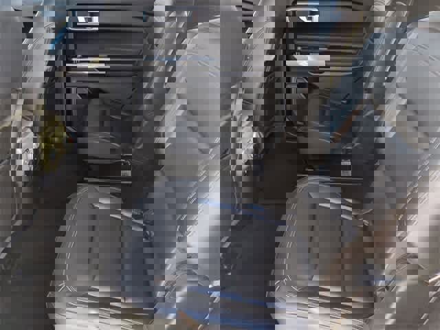 Used 2022 Ford Explorer XLT w/ Equipment Group 202A image 21