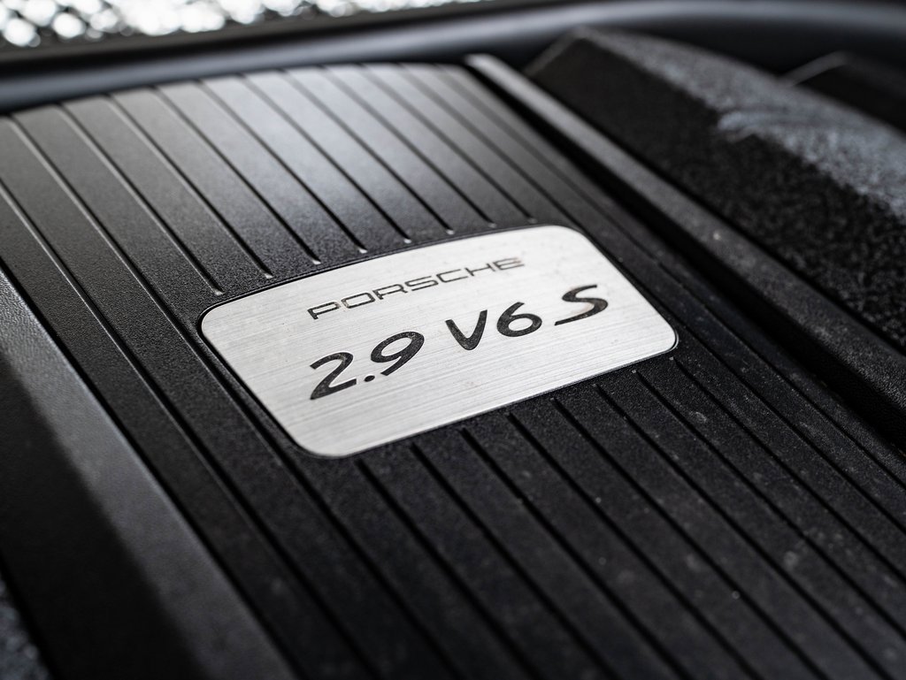 Certified 2024 Porsche Macan S image 49