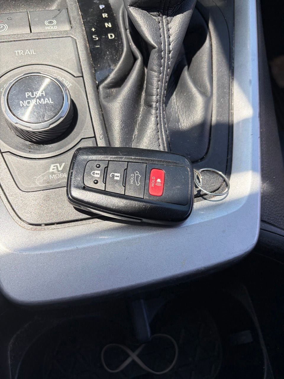 Used 2023 Toyota RAV4 XSE AWD/4WD image 13