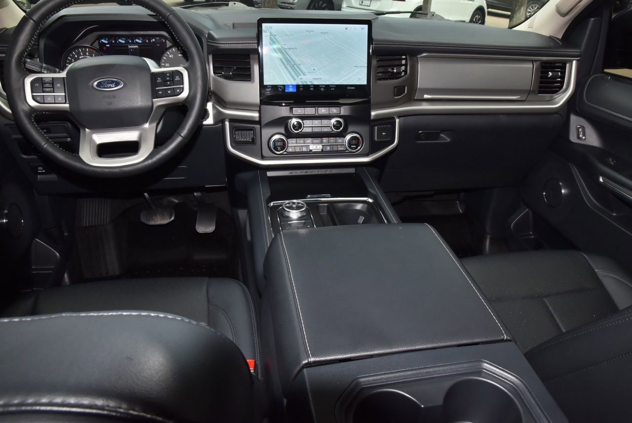 Certified 2024 Ford Expedition XLT AWD/4WD image 17