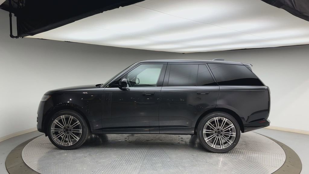 New 2026 Land Rover Range Rover SE image 5