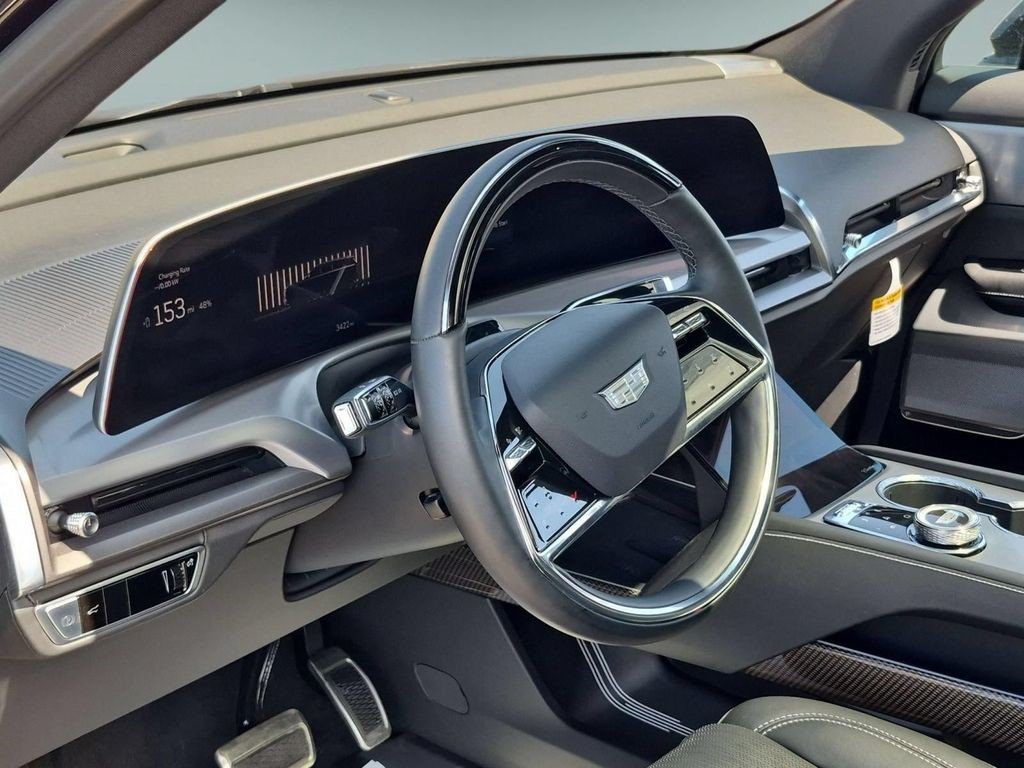 Certified 2026 Cadillac Vistiq Luxury w/ LPO, Floor Liner Package AWD/4WD image 9