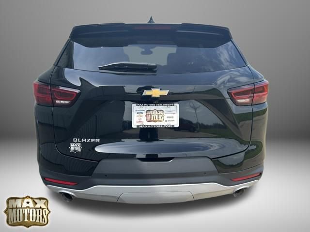 Used 2024 Chevrolet Blazer LT w/ Convenience Package FWD image 7