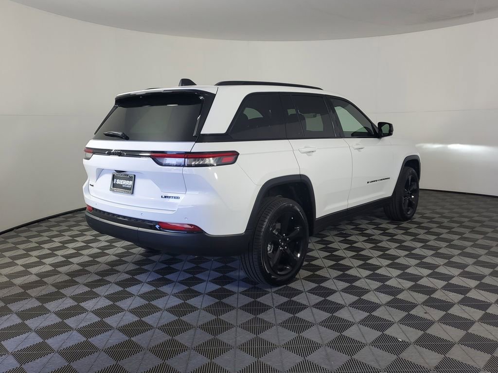 New 2025 Jeep Grand Cherokee Limited w/ Black Appearance Package image 4