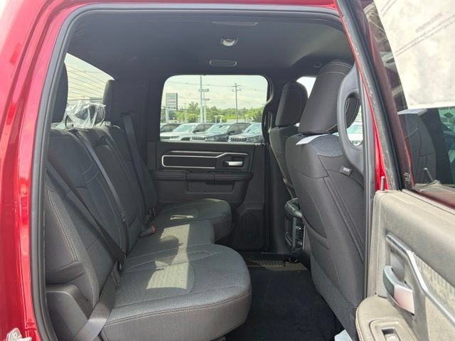 New 2026 RAM 2500 Big Horn AWD/4WD image 32