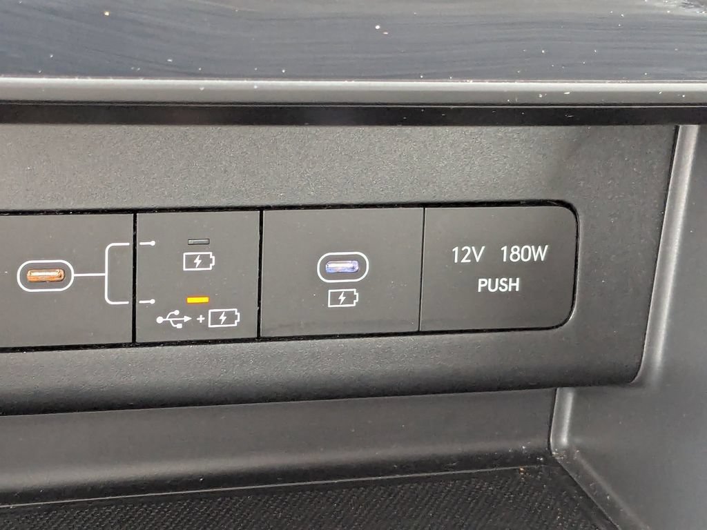 Used 2025 Hyundai Sonata SEL FWD image 21