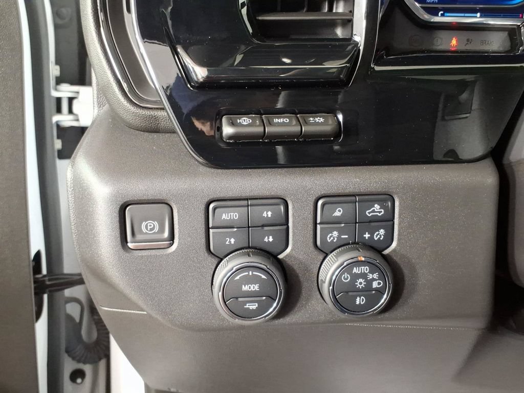 Used 2024 Chevrolet Silverado 1500 ZR2 w/ Technology Package AWD/4WD image 18
