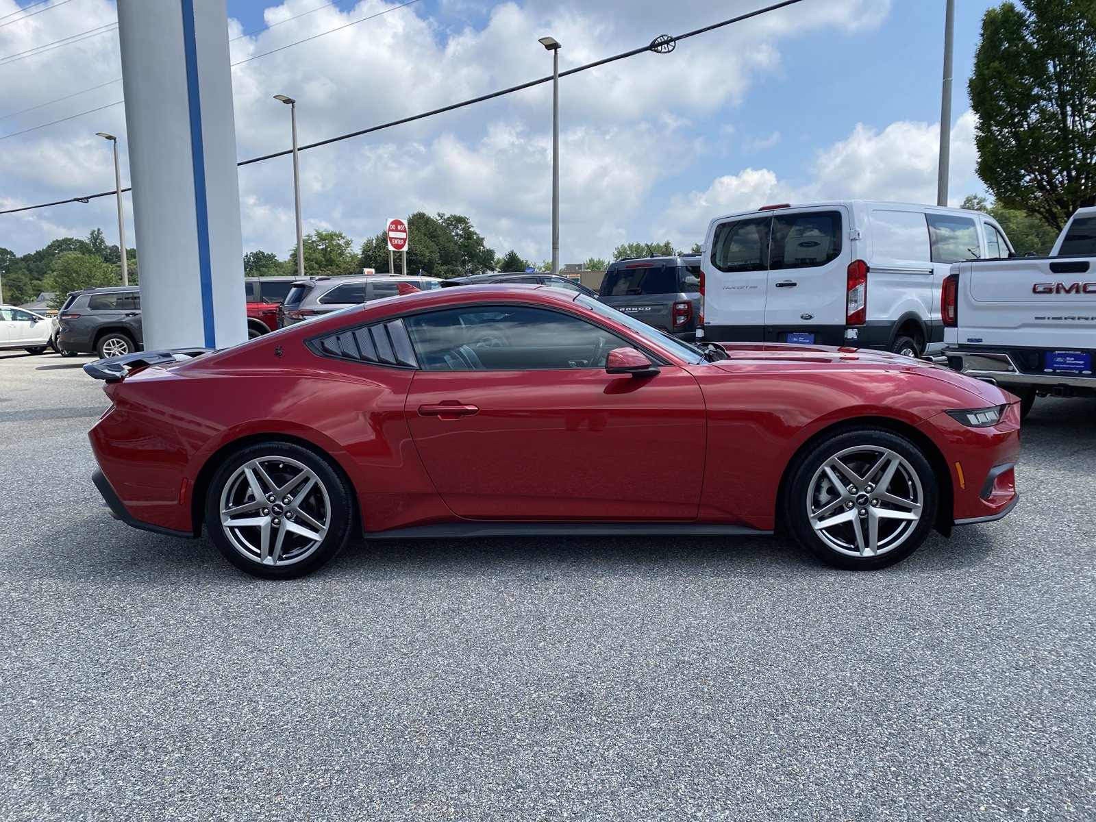 Used 2024 Ford Mustang Premium RWD image 8