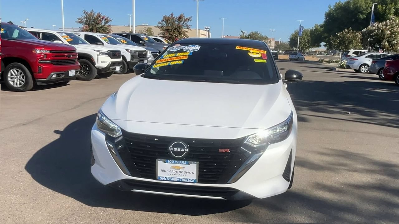 Used 2024 Nissan Sentra SR w/ SR Premium Package FWD image 2