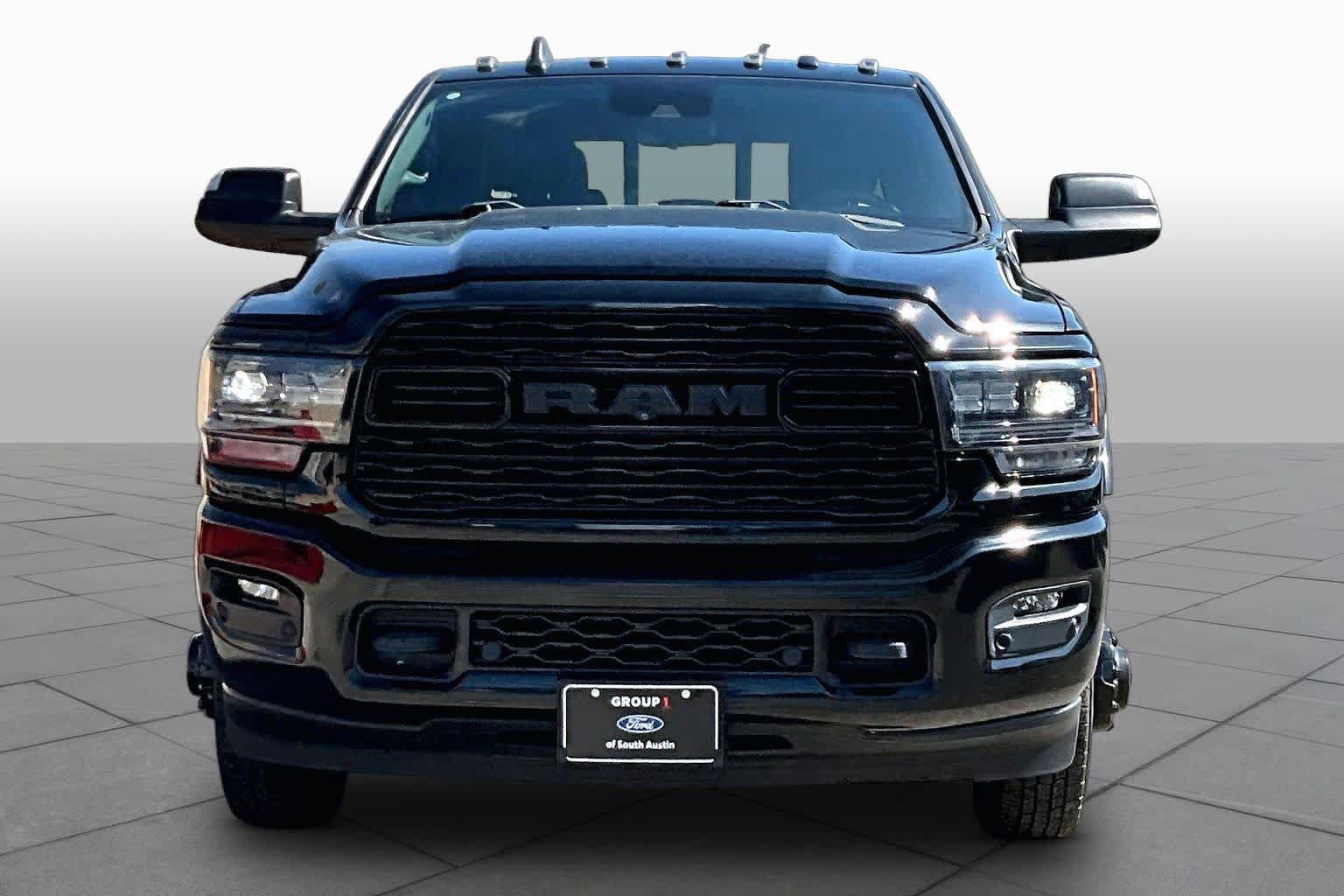 Used 2022 RAM 3500 Limited AWD/4WD image 4